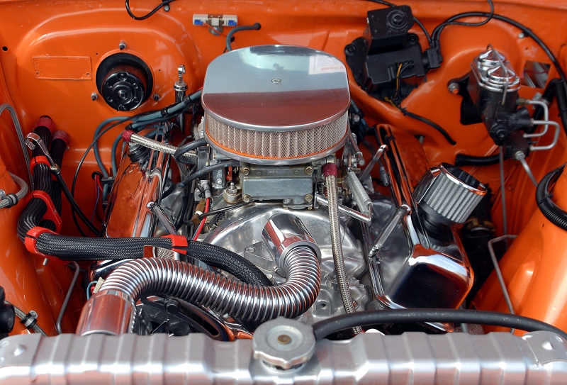 garagiste-ST LEGER-min_car-engine-1738309